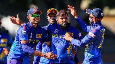 Sri Lanka win big to advance in World Cup qualifying, Ireland knocked out