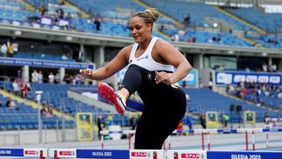 Watch: Belgian shot putter runs 100m hurdles to save team from disqualification