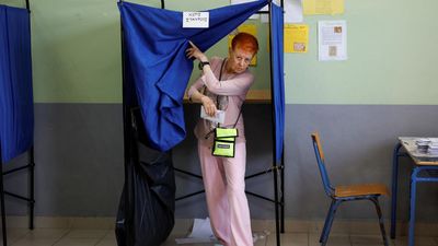 Landslide win for Conservatives in Greek elections - exitpolls