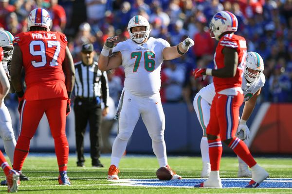 77 days till Dolphins season opener: Players who wore No. 77 for Miami