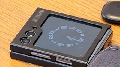 Is this the first image of a Samsung Galaxy Z Flip 5 in the wild?