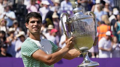 Alcaraz reclaims rankings top spot after triumph on grass at Queen's Club