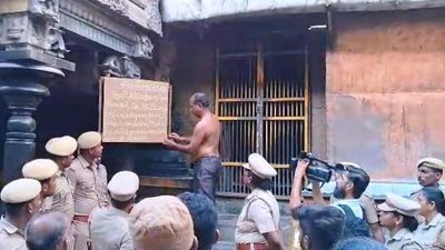 HR and CE officials remove board in front of Kanakasabhai mandapam amid police security