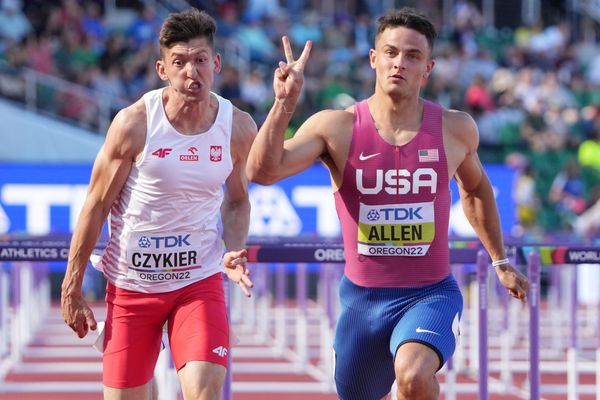 Olympic Hurdler Devon Allen, Eagles Agree to 3-Year Contract in