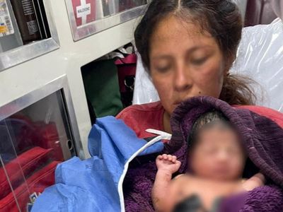 Bus full of migrants help mother give birth before being detained in Mexico