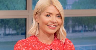 Holly Willoughby struggles to talk as she returns to This Morning after Glastonbury