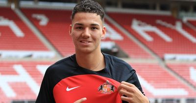 Jenson Seelt outlines Premier League ambition after sealing Sunderland switch