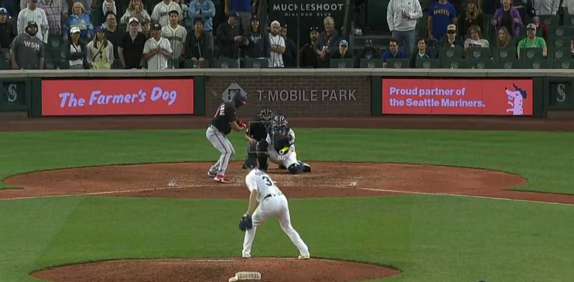 MLB fans, announcers ripped ump for ending Mariners