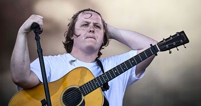 How does Tourette's affect the brain as Lewis Capaldi to take break from touring