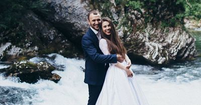 Disbelieving wedding guests told to stand in knee-deep water for entire ceremony