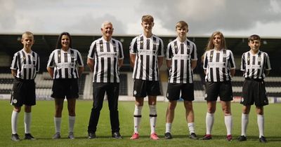 St Mirren legend Dougie Somner helps unveil new home kit inspired by Anglo-Scottish Cup success