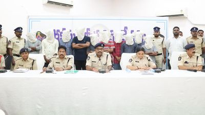 Police crack AePS-based cybercrime in Nellore, arrest 10 youth