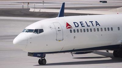 DAL Stock: Delta Air Lines Raises 2023 Guidance, Reiterates 2024 Outlook; United Airlines Surpasses Buy Point