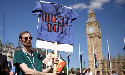 Senior NHS doctors in England vote for two-day strike over pay