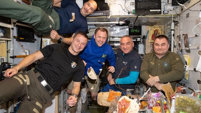 What will astronauts on deep space missions eat? 'Neurogastronomy' may have the answer.