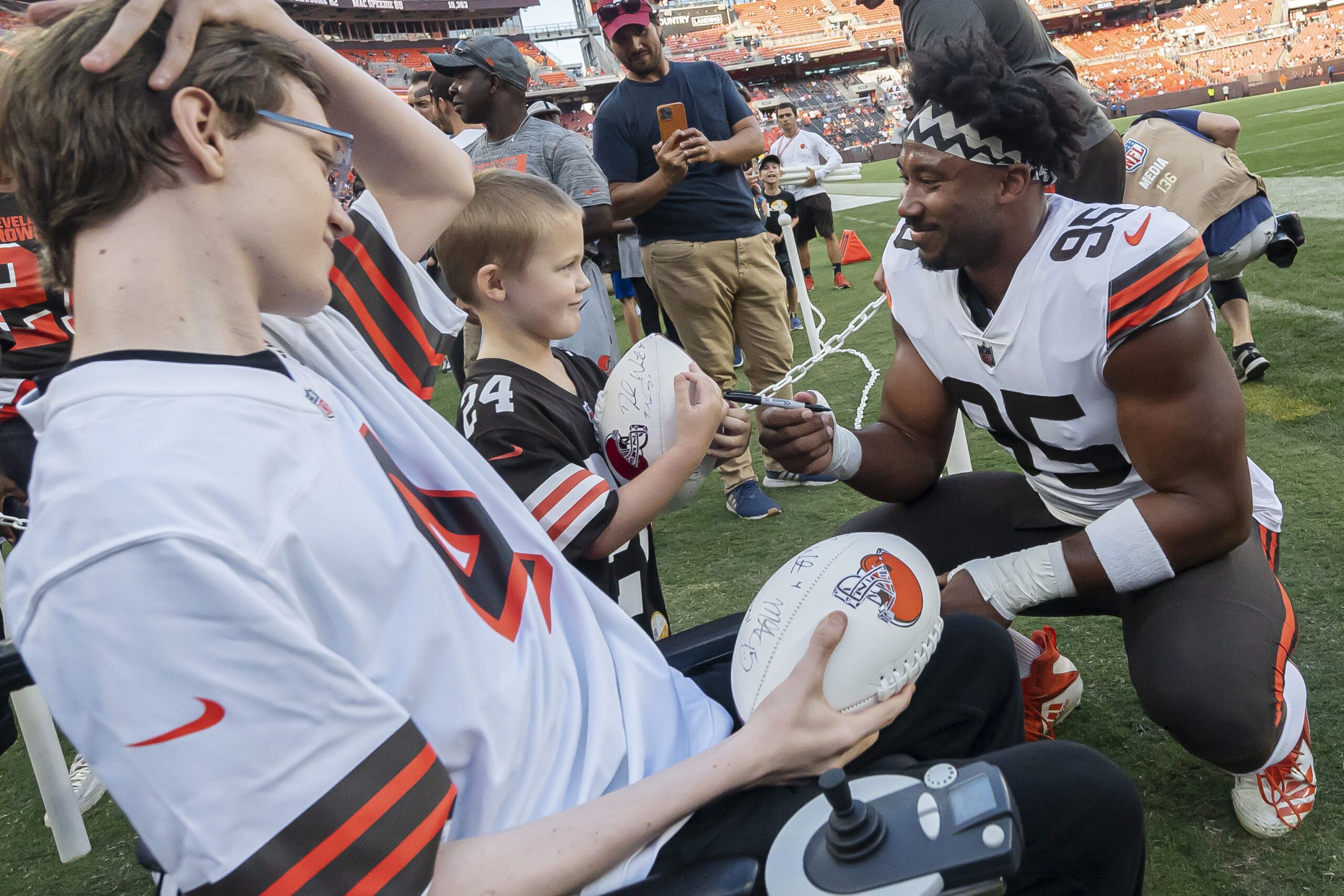 Browns DE Myles Garrett hints at goals, and favorite teammate while  annihilating kids at youth football camp - Dawgs By Nature