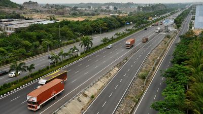 Speed limit on ORR raised to 120 kmph, citizens rejoice