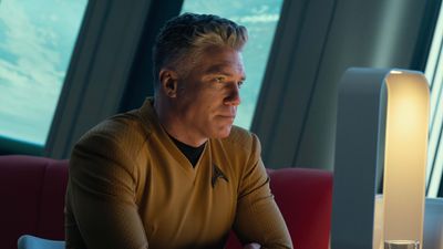 Anson Mount and Rebecca Romijn on Star Trek: Strange New Worlds' "bigger and better" second season