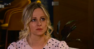 Coronation Street fans 'suss out' Sarah's baby daddy twist as fans complain about similarities