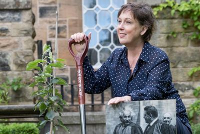 Scottish university plants apple from tree in Albert Einstein's summer home