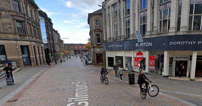 Man, 27, rushed to hospital following violent assault in Paisley town centre