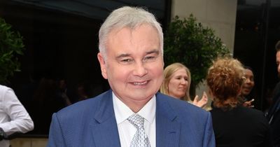 'Struggling' Eamonn Holmes fans laugh at 'all the haters' as he poses with golden award after apology