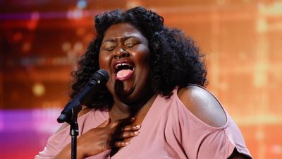 After America's Got Talent Voice Teacher Wowed The Judges With Incredible Coldplay Cover, Did She Deserve A Golden Buzzer?