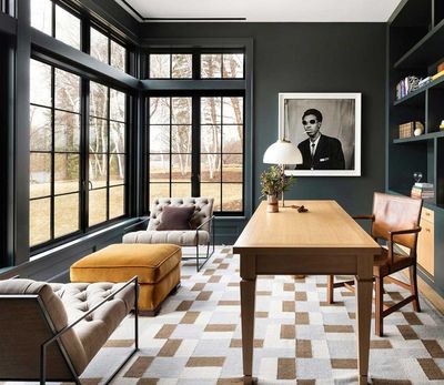 This is how Nate Berkus transforms empty wall space without breaking the bank – it’s a fun DIY too
