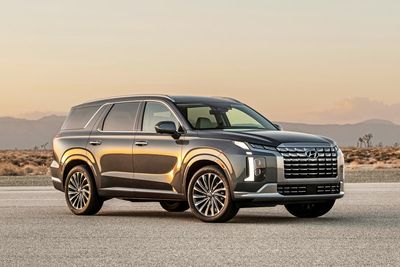 Edmunds: The best three-row SUVs of 2023