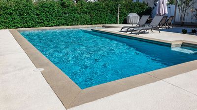 How to get dead algae out of a pool – the lowdown on cleaning up