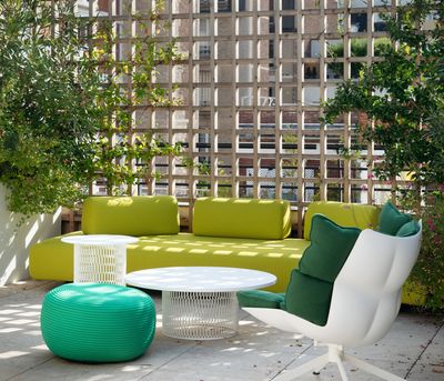 How can I mix and match outdoor furniture? 5 easy tricks to make your backyard feel eclectic and beautiful