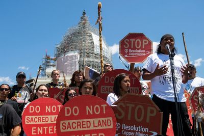 Oak Flat Timeline: Native American vs. pro-mining interests
