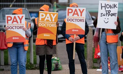 Senior doctors in England: share your views on the BMA strike