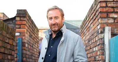Former Coronation Street star supported by ex-castmates as he announces 'exciting' new career after ITV soap