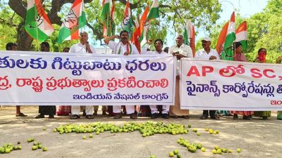 Chinta Mohan takes up cudgels for troubled lemon growers of Nellore district