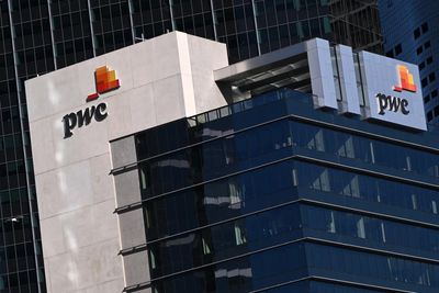 Federal government suspends major aged care contract with PwC