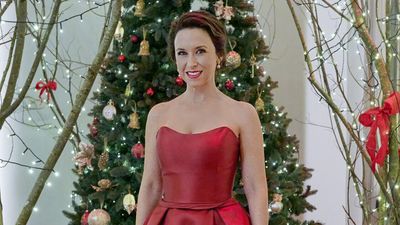 Lacey Chabert's Hallmark Christmas Movie Just Got Announced, And It Looks Like She'll Be Reuniting With A Party Of Five Co-Star