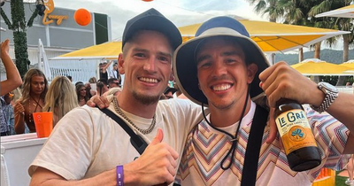 Michael Conlan enjoys beers with former Rangers star on holidays