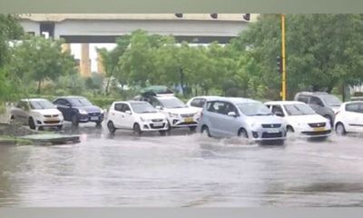 Rain lashes Delhi-NCR, waterlogging reported from several locations