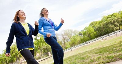 Walking weight loss workout as experts explain benefits of simple activity