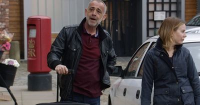 Coronation Street fans stunned by return of 'forgotten' character but are still left with question