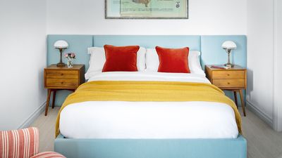 The 5 must-haves all small bedrooms need, according to pro organizers