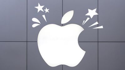 Trading Apple as Stock Verges on $3 Trillion Market Cap