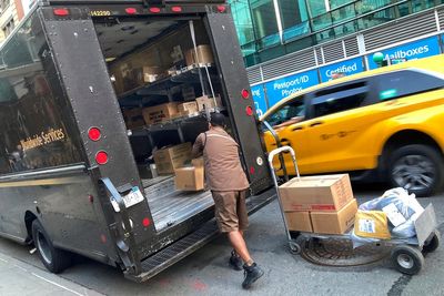 Saying strike is "imminent," UPS gets a Friday deadline from union to come up with a better contract