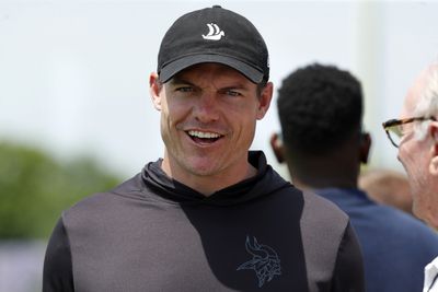 Kevin O’Connell wants to balance offense by running the ball wisely