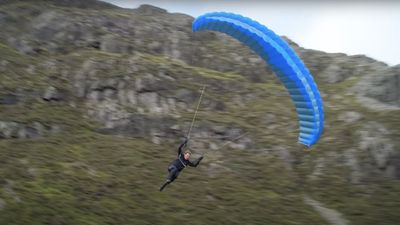 Tom Cruise’s Incredible ‘Speed Flying’ Stunt Is Highlighted In New Mission: Impossible Dead Reckoning Video, And I Hope You Aren’t Scared Of Heights