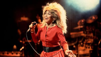 Rae’Ven Kelly Continues To Honor Tina Turner’s Legacy