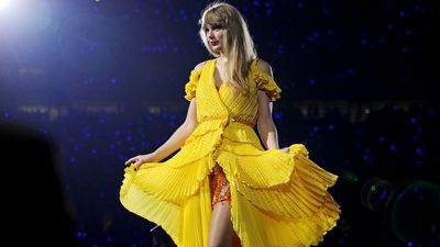 A Swiftie Freaking Out Over Taylor Swift's Surprise Song Went Viral On TikTok, And The Pop Star Had An A+ Response