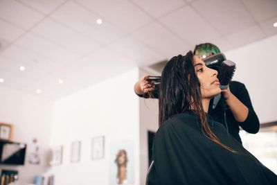 7 ways to save money on your hair