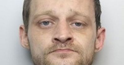 Police warn 'do not approach' wanted man as appeal issued to find him